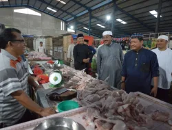 Nurdin cek harga sembako di pasar Bintan Center