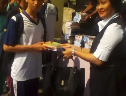 Alumni SMA Negeri 4 Thn Ajaran 1994/2018 memberikan Bantuan Kepada Siswa Baru