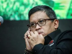 PDIP Sindir Prabowo-Sandiaga Gagal Bentuk Timses
