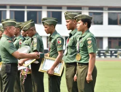 Kasad Beri Penghargaan Kepada Prajurit TNI AD yang Berprestasi