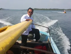 Ke Pulau Kepala Jeri, Gubernur Jadi Tekong Telusuri Sungai