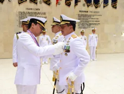 Laksma TNI R. Eko Suyatno Dianugrahi Bintang Jalasena Naraya