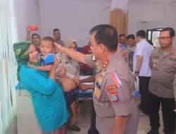 Polda Kepri Peduli Bantu Operasi Balita Penderita Tumor Ganas