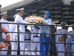 Kenang Jasa Pahlawan TNI AL, Lantamal IV Tabur Bunga di Laut