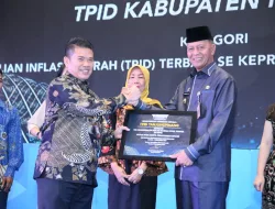 Walikota Terima Penghargaan Stakeholder Award dari Bank Indonesia sebagai TPID Terbaik Se-Kepri