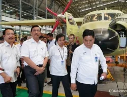 Menko Luhut tinjau pabrik pesawat Dirgantara Indonesia
