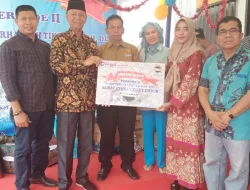 Swalayan Al-baik Berikan Hadiah Umrah