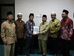 Kunjungan Kerja, BAZNAS Provinsi Kepulauan Riau Serahkan Laporan Kinerja