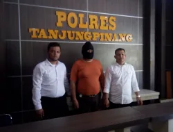 Pelaku Merekam Korban