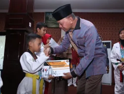 Syahrul Beri Apresiasi Taekwondo Tanjungpinang