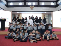 Syahrul menerima kunjungan 37 siswa-siswi TK Mawar