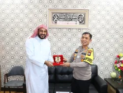 Syekh Ali Jaber silaturahim ke Polres Karimun