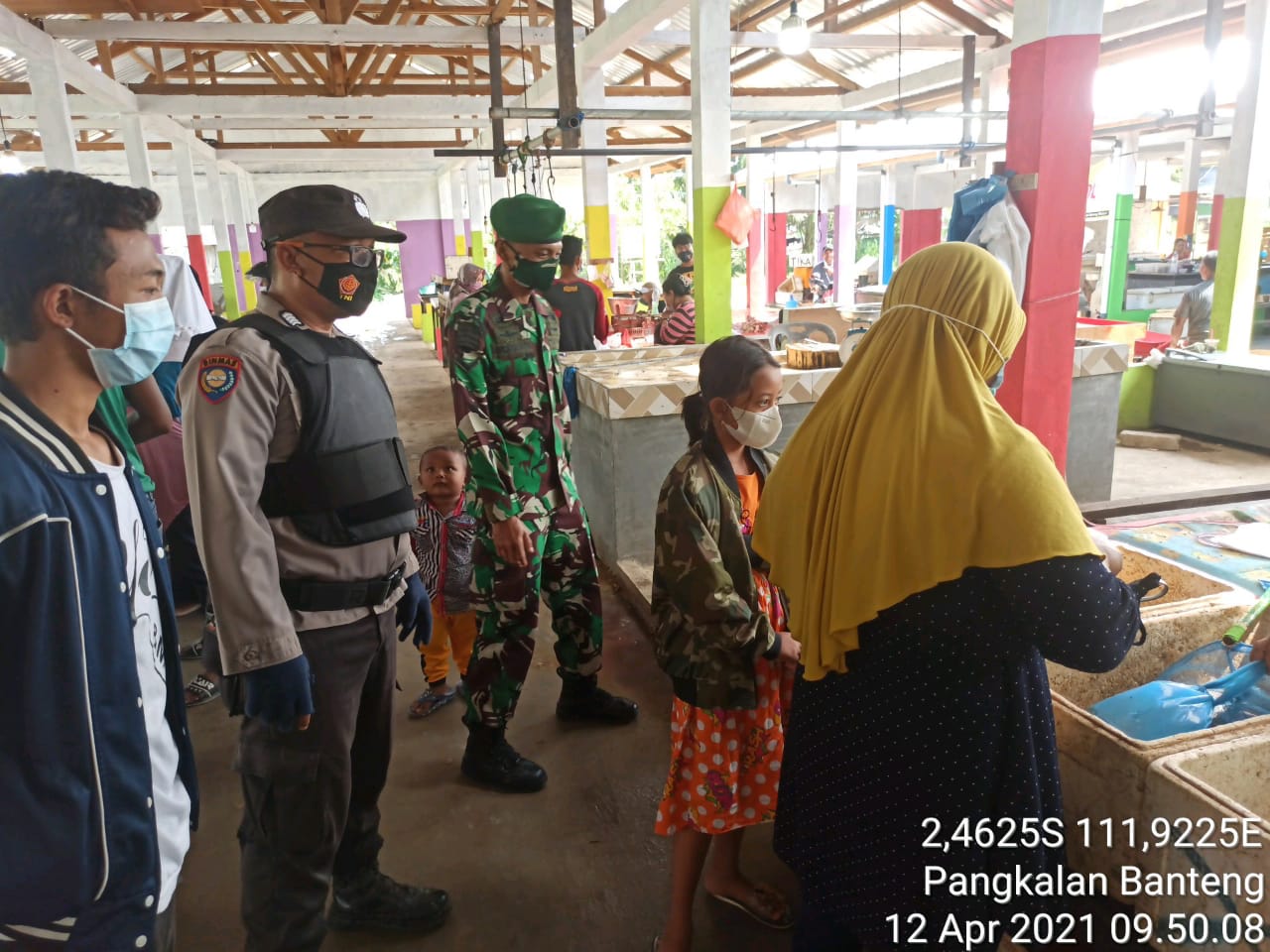 Personel TNI-POLRI dan Trantib Kecamatan tindak tegas