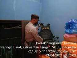 Personel Piket SPKT Polsek Pangkalan Banteng cek tahanan dan barang inventaris dinas