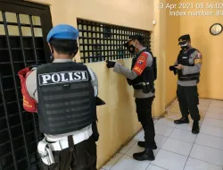 KANIT SPKT BESERTA PAWAS DAN PIKET FUNGSI LAKUKAN CEK DAN KONTROL RUANG TAHANAN