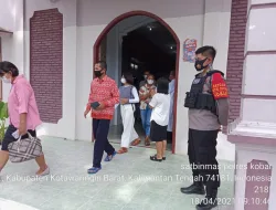 Kaurbin Ops Satbinmas Polres Kobar Melaksanakan Pengamanan ibadah Di Gereja