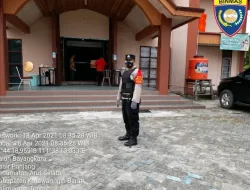 Kaurbin Ops Satbinmas Polres Kobar Melaksanakan Pengamanan ibadah Di gereja GBI ELSHADAI