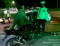 Satlantas Polres Kobar melaksanakan Penertiban Sepeda motor berkenalpot Bising