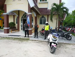 Ciptakan Rasa Aman Personel Polres Kobar Laksanakan Pengamanan Ibadah