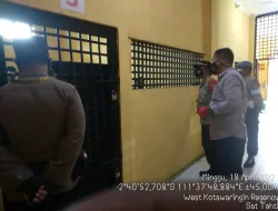 Agenda rutin Piket pawas lakukan pengecekan tahanan Polres Kobar