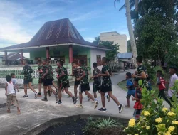 Jalin Keakraban, Satgas TMMD Ke-111 Kodim 0315/Bintan Jogging Sore Bareng Warga Desa Marok Tua