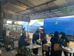 Ekonomi Sulit Di Masa PPKM Darurat, ASPC Salurkan Makanan Kepada Warga Yang Isolasi Mandiri