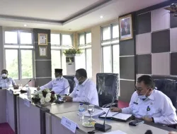 Rapat Koordinasi Persiapan Pelaksanaan Vaksinasi Bagi Anak Usia 12 – 17 Tahun Di Kabupaten Karimun di Ruang Rapat Cempaka Putih Kantor Bupati