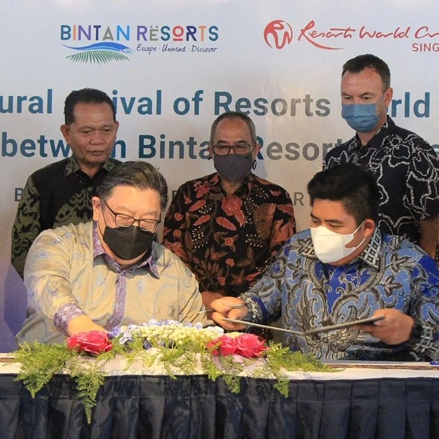Kedatangan Kapal Pesiar Perdana, Roby Akan Lobi Pusat Diberlakukan Kebijakan Bebas VoA Wisata ke Bintan.