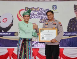 Turut Lestarikan Budaya Melayu, Sirajudin Nur Beri Penghargaan Kepada Kapolres Karimun