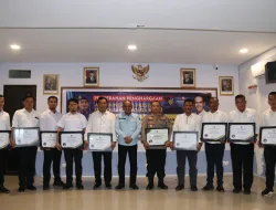 Berhasil Cegah PMI Ilegal, Sirajudin Nur Beri Penghargaan Ke Puluhan Personel Polairud Polda Kepri
