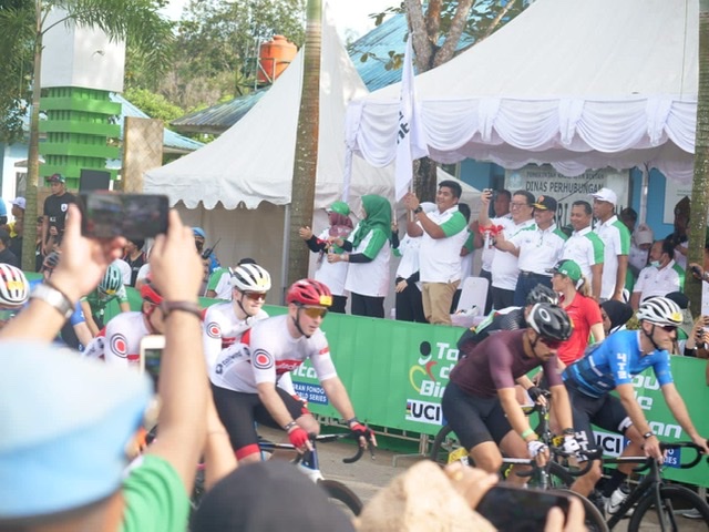Bupati Bintan Lepas Pesepeda Tour de Bintan 2022, Harap Pariwisata dan Ekonomi Bintan Bangkit.