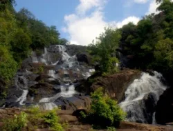 Rilekskan Pikiran Di Air Terjun Temburun