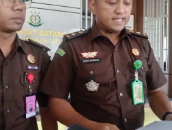 Kajati Kepri Serahkan BB dan Dua Tersangka Korupsi Proyek Jembatan Merah ke Kejari Bintan