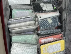 Libur Nataru, Bea Cukai Batam Amankan 455 Telepon Genggam Bekas