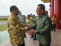 Menag Yaqut dan Gubernur Kepri Silaturahmi dengan Umat Buddha di Pagoda Sata-Sahasra Buddha