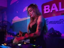 Dj Tia Gazer Tampil Spektakuler di Golden Beach Bengkong
