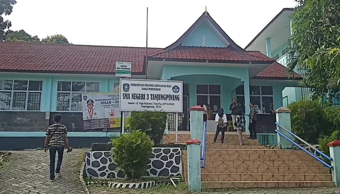 Disdik Kepri: Siswa Baru SMA dan SMK Negeri Juga Terima SPP Gratis