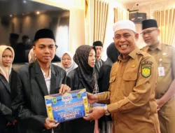 Pemkab Inhil Beri Bonus Umroh dan Uang Tunai kepada Qori dan Qoriah Berprestasi pada Ajang MTQ ke-42 Tingkat Provinsi Riau