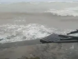Gelombang Pasang Akibat Cuaca Ekstrem Berdampak pada Akses Publik di Natuna, Warga Diminta Waspada