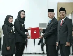 Annisa-Leli Menerima SK Pelantikan dari Kemendagri