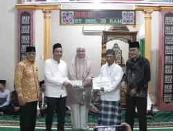 Bupati Dharmasraya Disambut Hangat Jamaah Masjid Shirothol Mustaqim