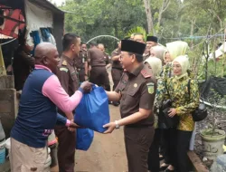 Kejati Gelar Bakti Sosial, Sasar Sejumlah Panti Asuhan