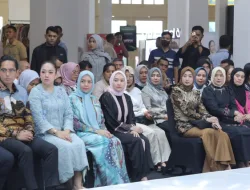 Penutupan MRFW, Ketua TP-PKK Kabupaten Asahan Ikuti Acara Secara Langsung