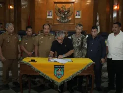 Bupati Asahan menghadiri Rapat Paripurna DPRD Kabupaten Asahan