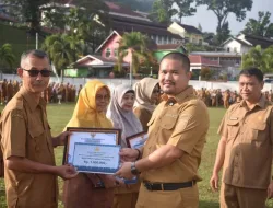Wakil Wali Kota Sawahlunto Serahkan Penghargaan dan Tekankan Pentingnya Sinergi dalam Pelayanan Publik