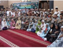 Sinergi Polri dan Masyarakat: Kapolda Sumbar Pimpin Gerakan Subuh Berjamaah