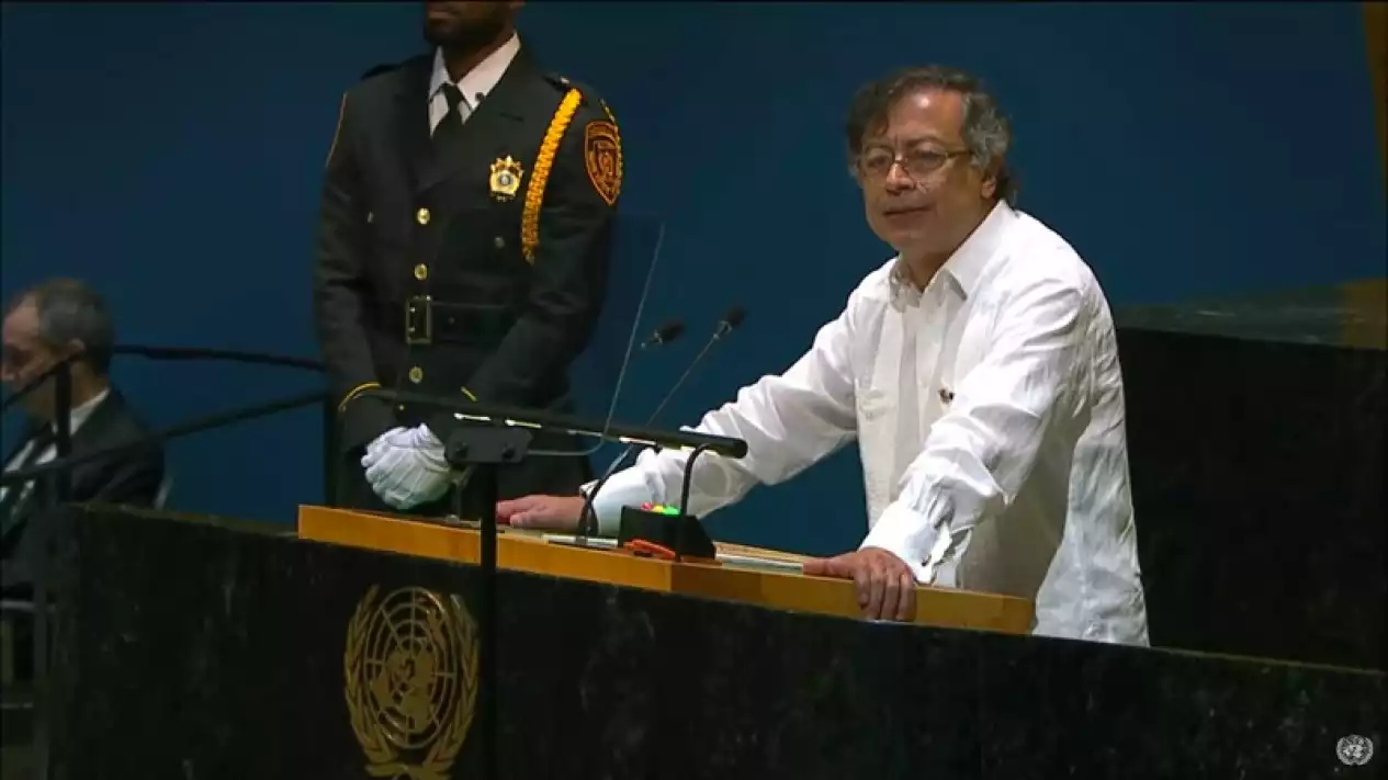 Presiden Kolombia, Gustavo Petro di Sidang Umum PBB Artikel ini sudah tayang di VIVA.co.id pada hari Kamis, 25 September 2025 - 13:45 WIB Judul Artikel : Tak Kalah Menggelegar, Pidato Presiden Kolombia Gustavo Petro Bikin Delegasi AS 'Walk Out' di Sidang PBB