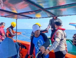 Lima ABK KM Selat Meranti Selamat Usai Kapal Tenggelam di Perairan Anambas