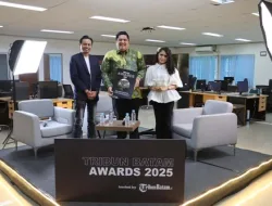 Prioritaskan Pekerja Lokal, Bupati Roby Raih Tribun Batam Awards 2025.