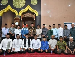 Ustadz Zacky Mirza Berbagi Ilmu Etika dan Adab di Era Digital kepada Masyarakat Sawahlunto